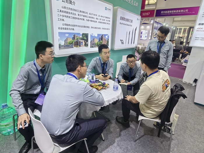 力天世纪闪耀第26届深圳光博展，超精密金刚石刀具引领技术新风向